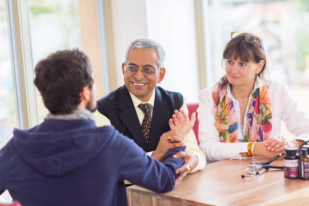 Ayurveda Pulsdiagnose Behandlung